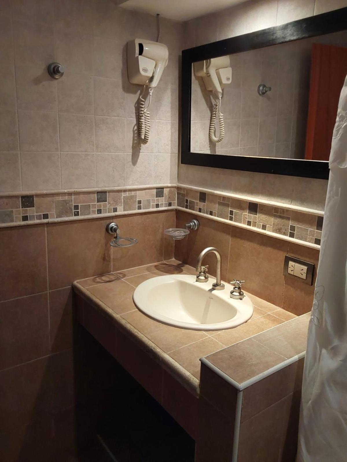 Hotel Castellon Мар дел Плата Екстериор снимка